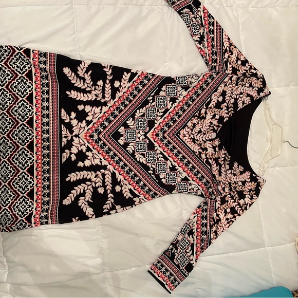 White House Black Market jersey knit sheath dress red and black print xs. - Picture 3 of 3